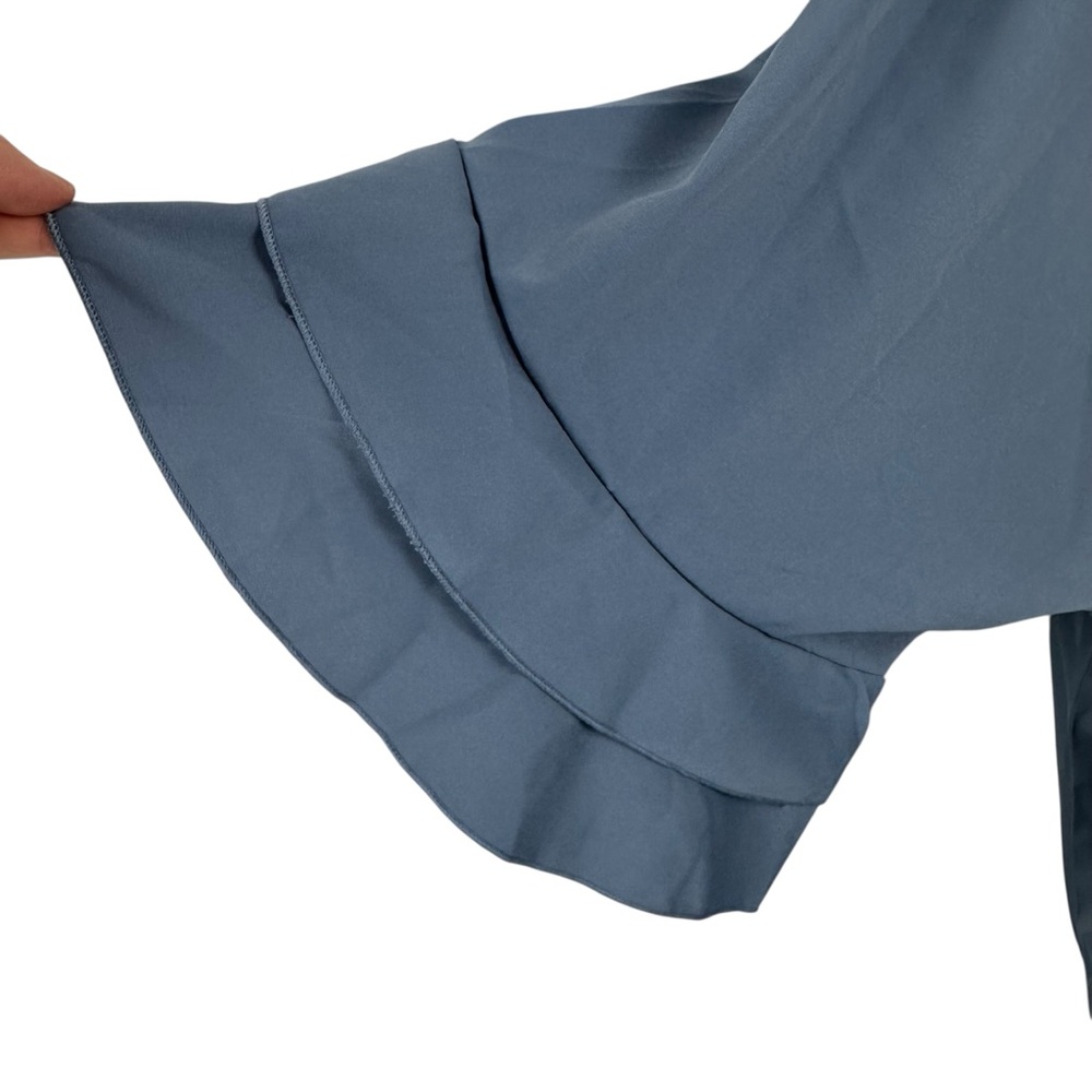 NWT BloomChic Ruffle Sleeve Blouse Size 30 Blue - Picture 2 of 4
